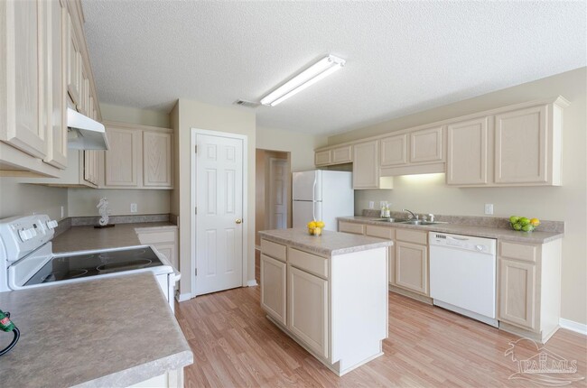 Building Photo - 4777 Timber Ridge Dr