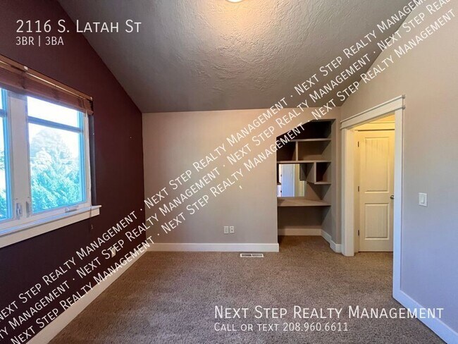 Building Photo - 2116 S Latah St