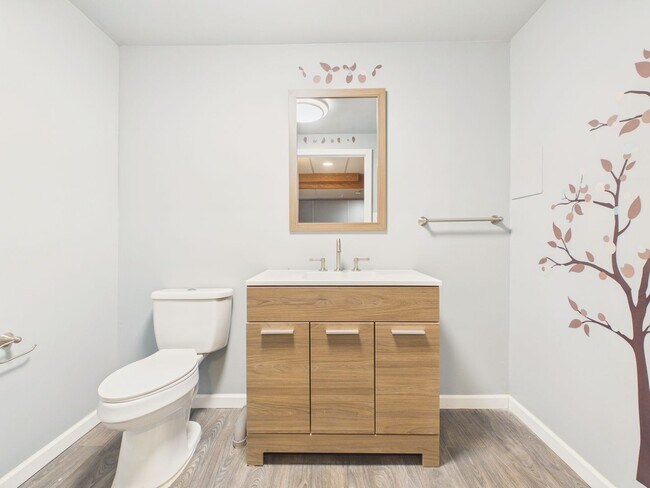 Building Photo - Gorgeous 3 Bedroom Single Family