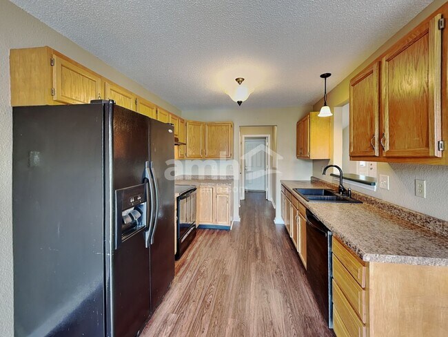 Building Photo - 8316 Crosser Dr