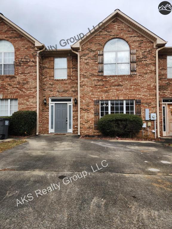 Building Photo - 617 Parkside Cir