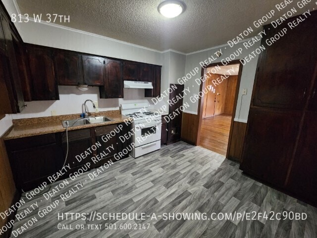 Building Photo - 813 W 37th-