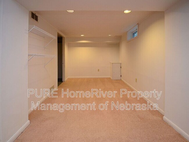 Building Photo - 2108 S 46th St