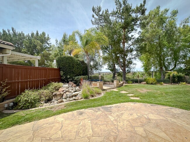 Building Photo - 32920 Northshire Cir