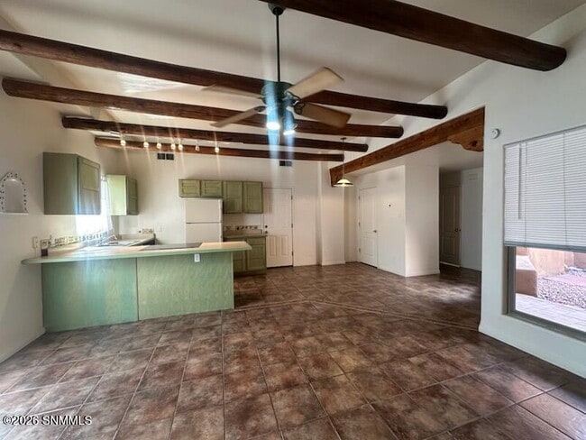 Building Photo - 701 Indian Hollow Rd