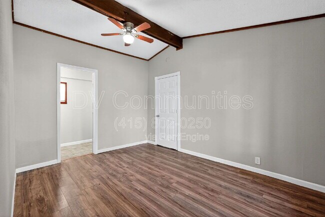 Building Photo - 24415 Lightwoods Dr