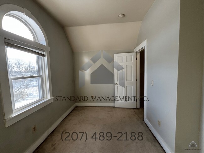 Building Photo - Sun-Filled 2-Bedroom Home with Garage – Pittston