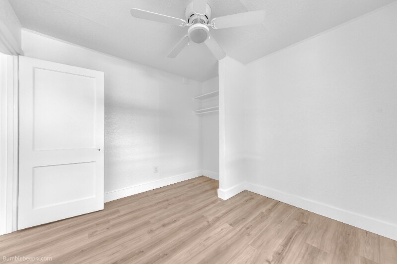 Building Photo - 725 2nd St