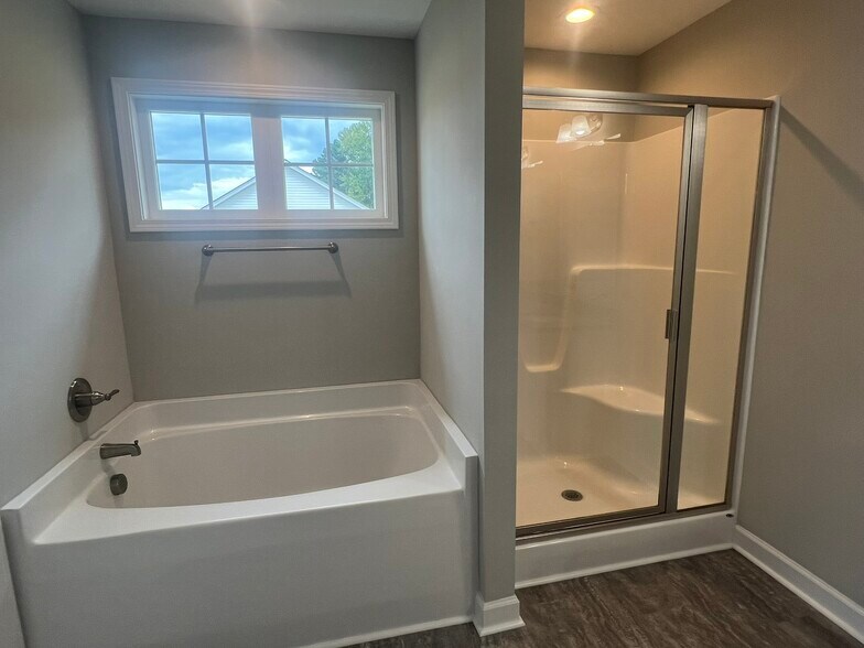 Primary Bathroom - 620 Ballance Rd