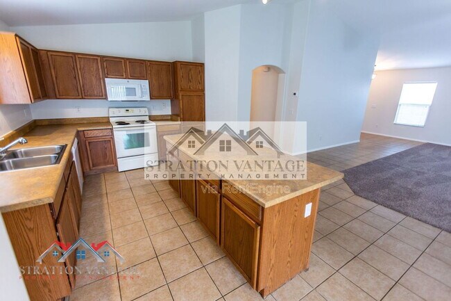 Building Photo - 17739 W Redfield Rd