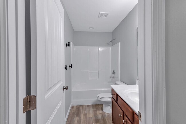 Building Photo - 202 Cottage Brook Ct