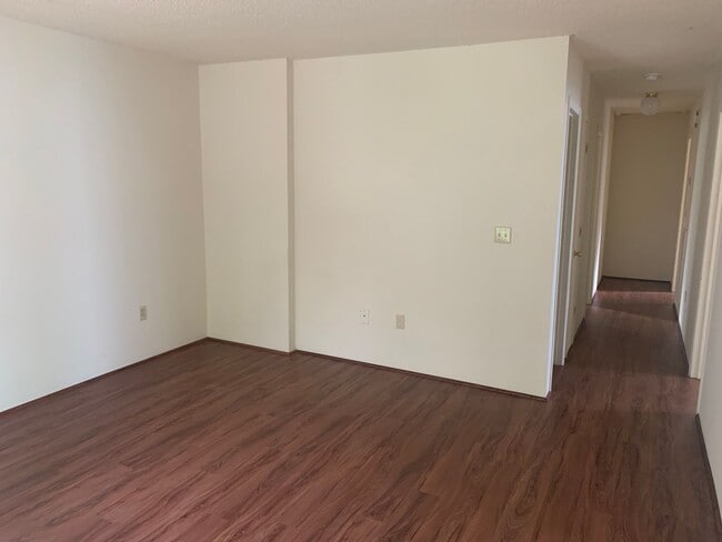 Building Photo - Apply Today!