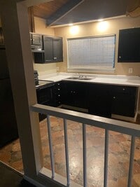 Building Photo - Convenient Decatur Condo Near Schools, Col...