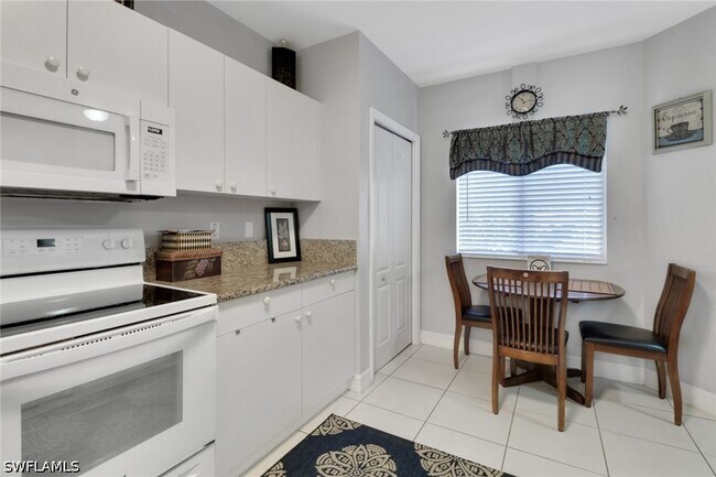 Building Photo - 7823 Regal Heron Cir