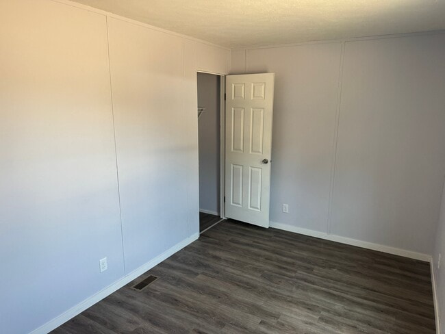 Building Photo - 526 Elkins Rd