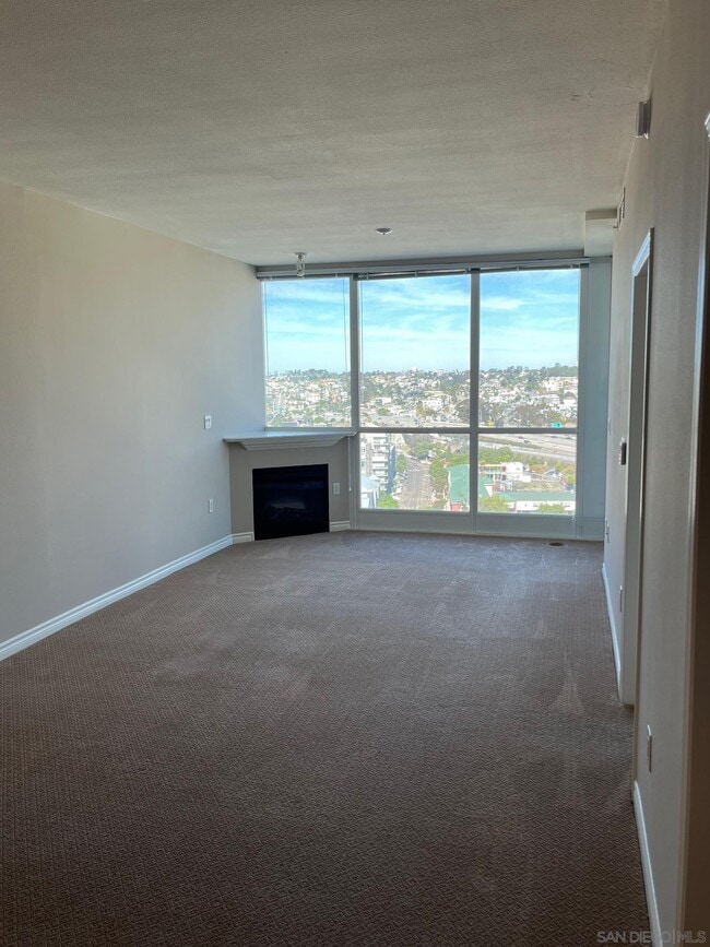 Building Photo - 300 W Beech St