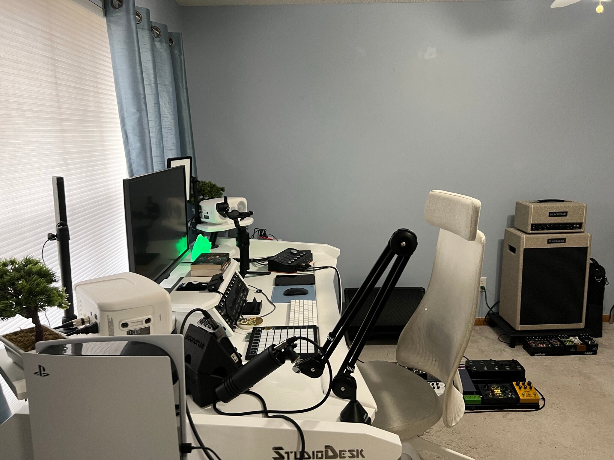 Building Photo - 652 Cobblestone Way