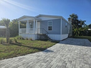 Building Photo - 16087 St John's Cir
