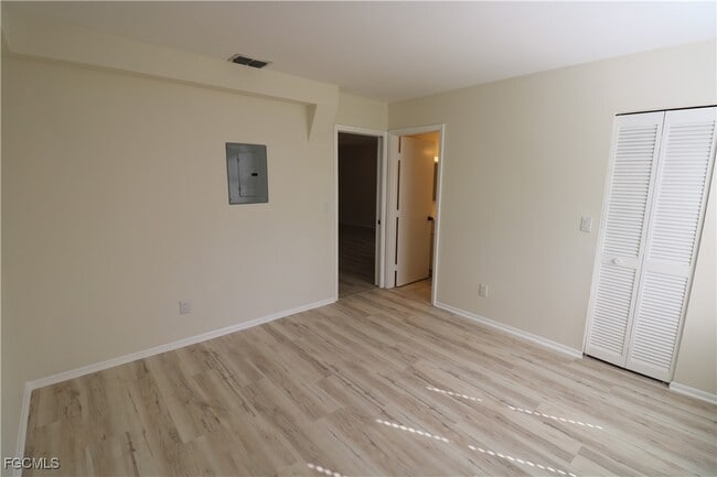 Building Photo - 13264 White Marsh Ln