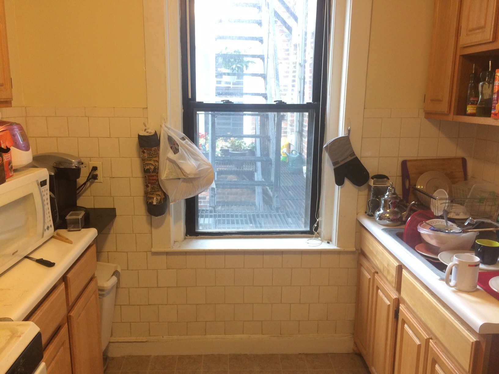 Building Photo - 382 Riverway
