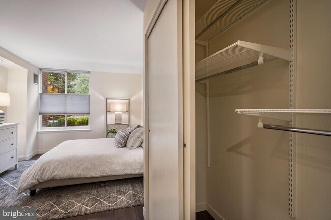 Building Photo - 1301 20th St NW