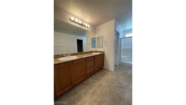 Building Photo - 6124 Castle Gardens Ave