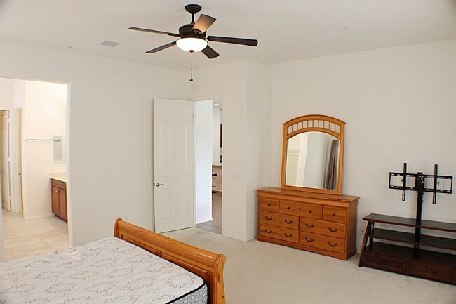 Building Photo - Welcome to Resort-Style Living at Four Sea...