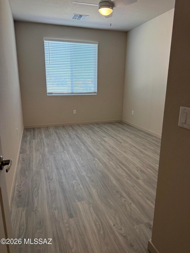 Building Photo - 8829 N Sherry Cervi Wy