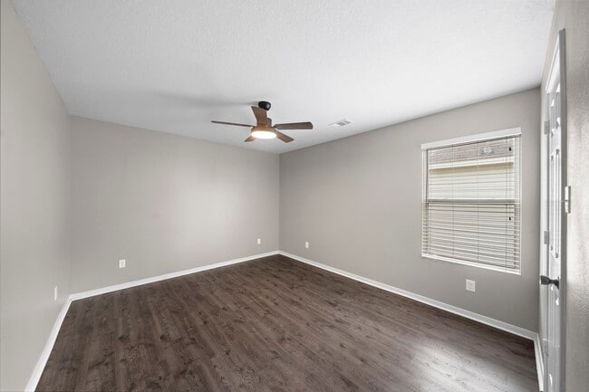 Building Photo - 14422 Leafy Tree Dr