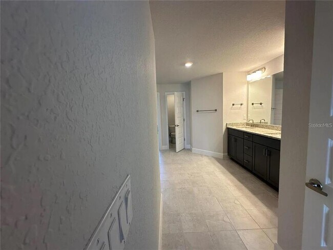 Building Photo - 4984 SW 91st PL