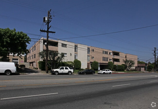 Building Photo - The Empress Apartments