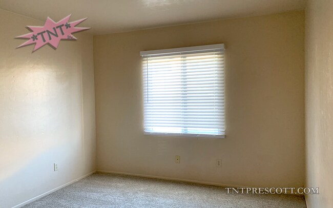 Building Photo - Villas at the Ridge Condo