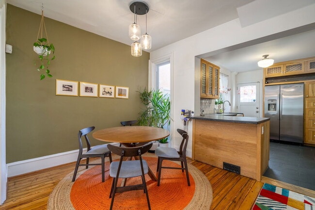 Building Photo - 829 N Taylor St