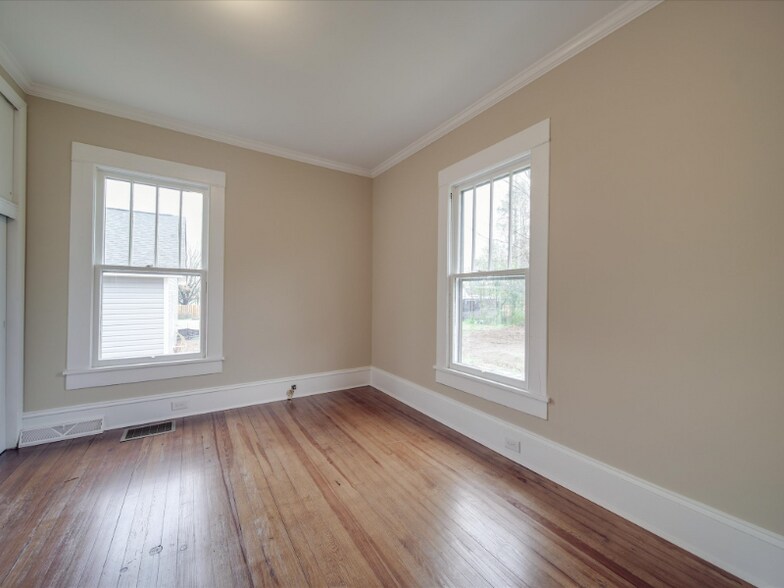 Building Photo - 1612 N Lee St