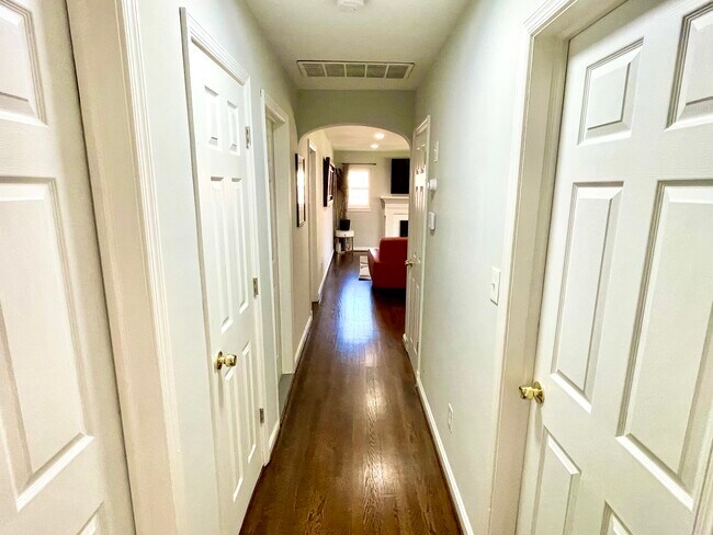 Building Photo - 7001 Coolridge Dr