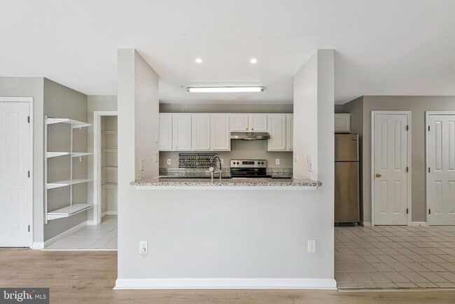Building Photo - 4130 Monument Ct