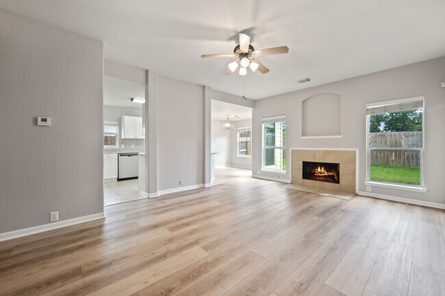Building Photo - 2851 Sandberry Dr
