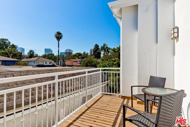 Building Photo - 9767 Monte Mar Dr