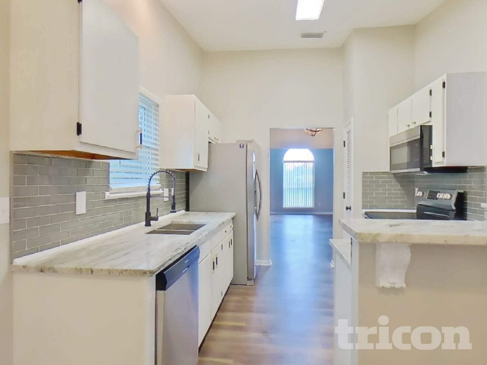 Building Photo - 7580 Falcon Trace Dr W