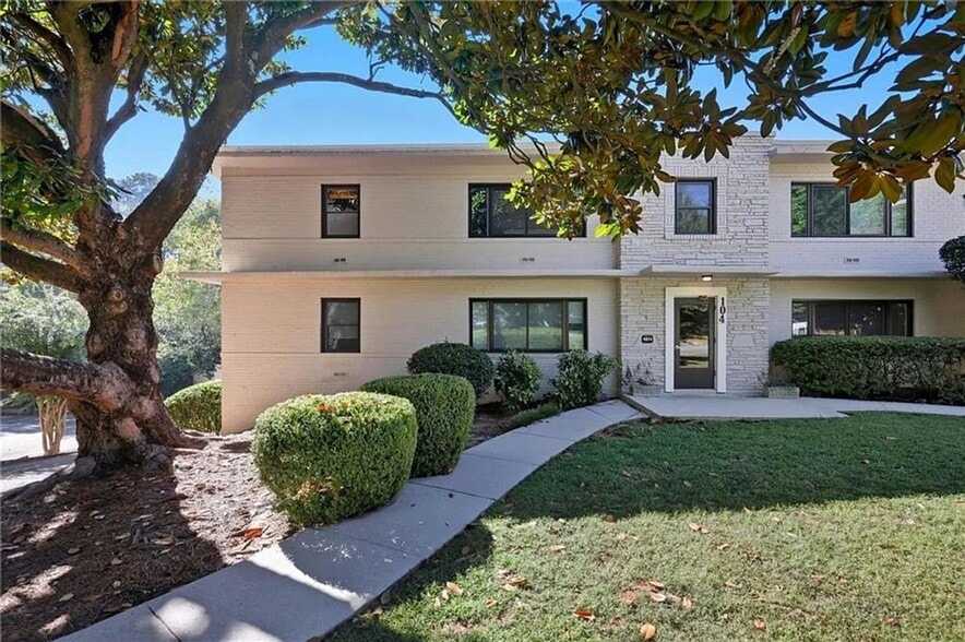 Primary Photo - 104 Ardmore Pl NW