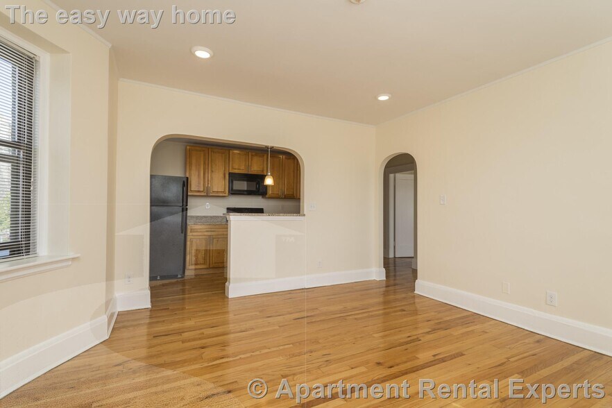 Building Photo - 123 Highland Ave