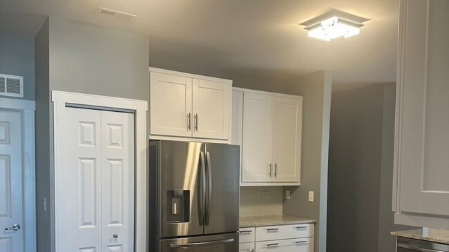 Building Photo - 10201 Mulberry Ln