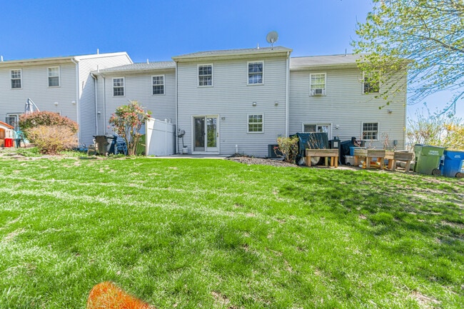 Building Photo - 2256 North Point Dr