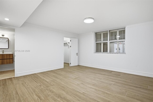 Building Photo - 600 Grapetree Dr