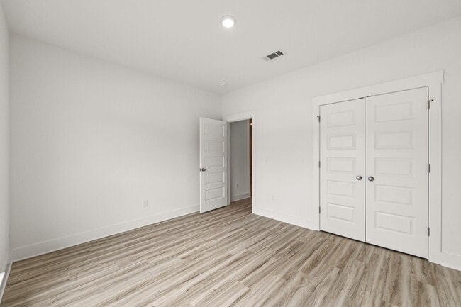 Building Photo - 127 Holley Grv Ln