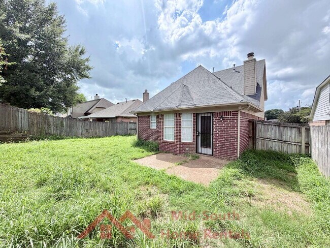 Building Photo - 434 N Ericson Rd