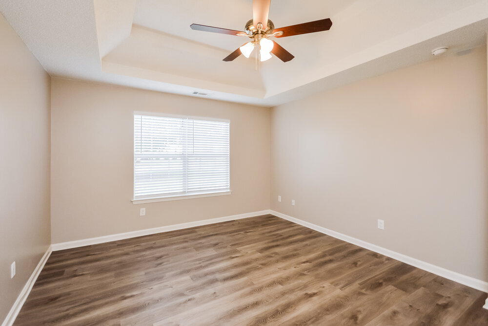 Building Photo - 10662 Village Landing