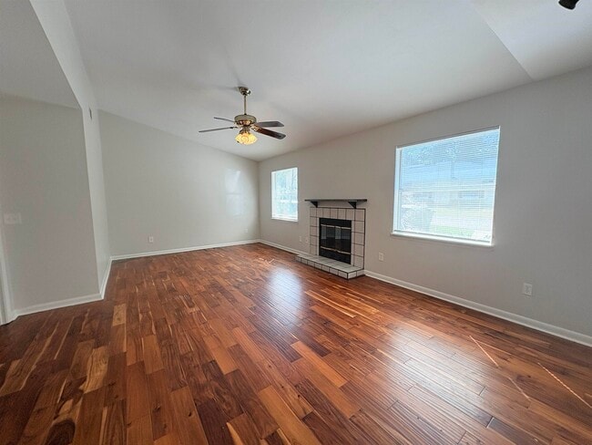 Building Photo - 1461 Live Oak Dr