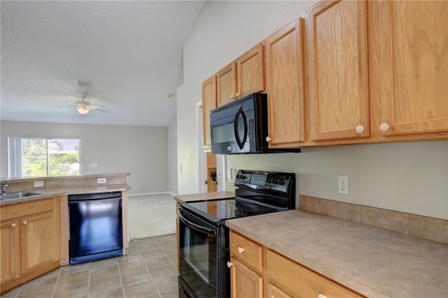 Building Photo - 1507 Ocean Cove St