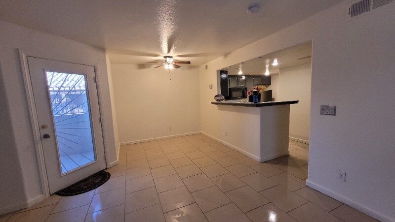 Building Photo - 1830 N Pecos Rd
